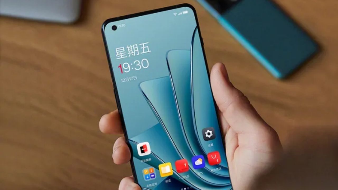 OnePlus 10 Pro Debut With ColorOS 12.1 Alongside TÜV SÜD Certification