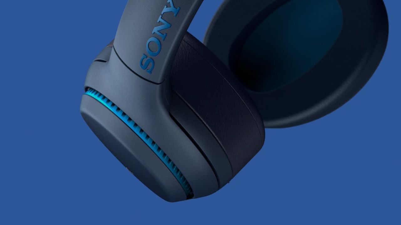 Sony WH-XB900N Review With Pros And Cons: vs Sony WH-CH520 Headphone